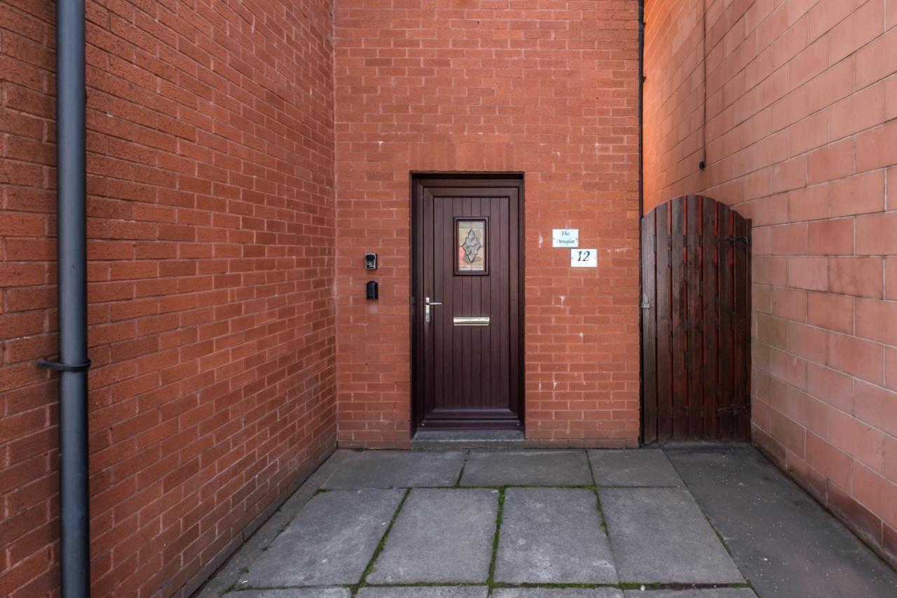 The Douglas - Spacious 2 Bed Apartment In Uddingston Εξωτερικό φωτογραφία