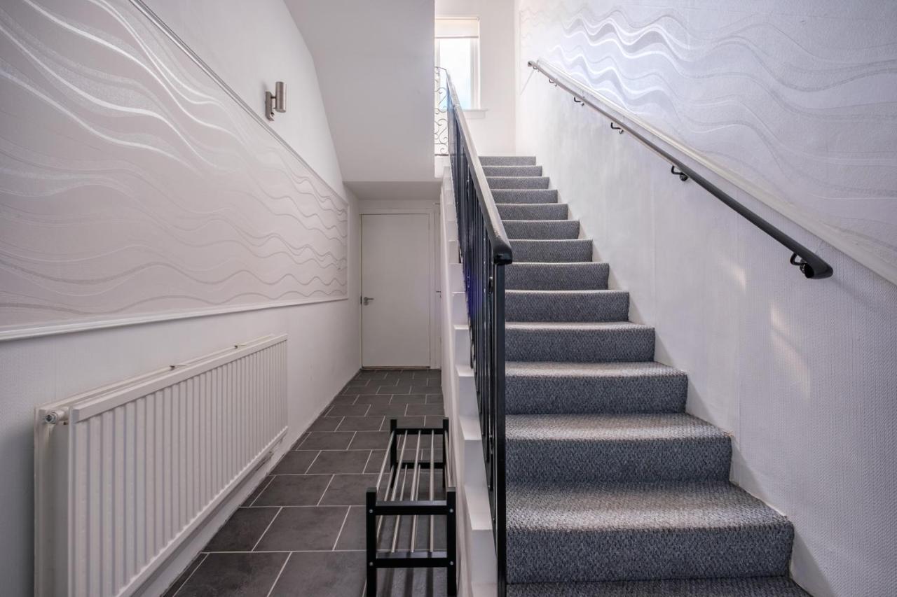 The Douglas - Spacious 2 Bed Apartment In Uddingston Εξωτερικό φωτογραφία