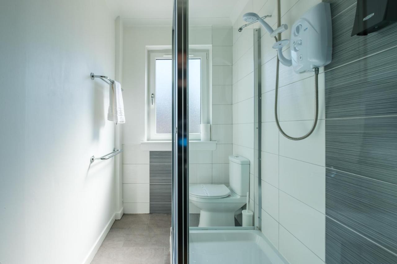 The Douglas - Spacious 2 Bed Apartment In Uddingston Εξωτερικό φωτογραφία