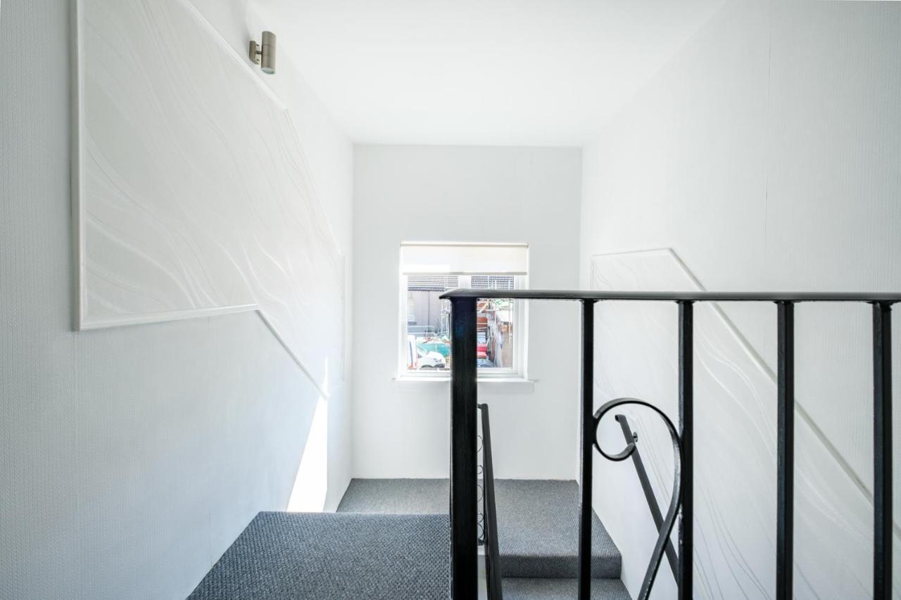 The Douglas - Spacious 2 Bed Apartment In Uddingston Εξωτερικό φωτογραφία