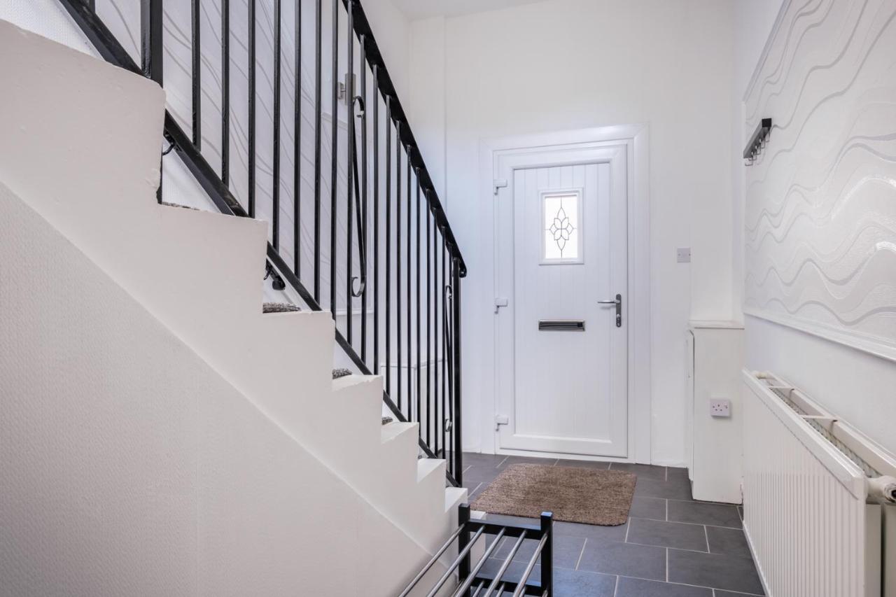 The Douglas - Spacious 2 Bed Apartment In Uddingston Εξωτερικό φωτογραφία